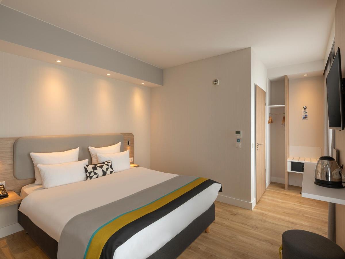 Express - East By Ihg Hotel 3*